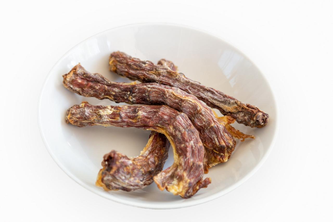 DIY Dehydrated Duck Necks: A Delicious Treat for Your Furry Friend