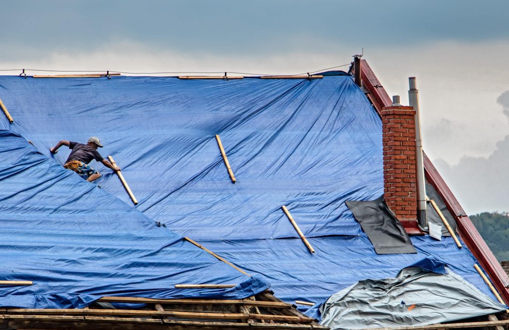 Content image for can roofing be done in the rain